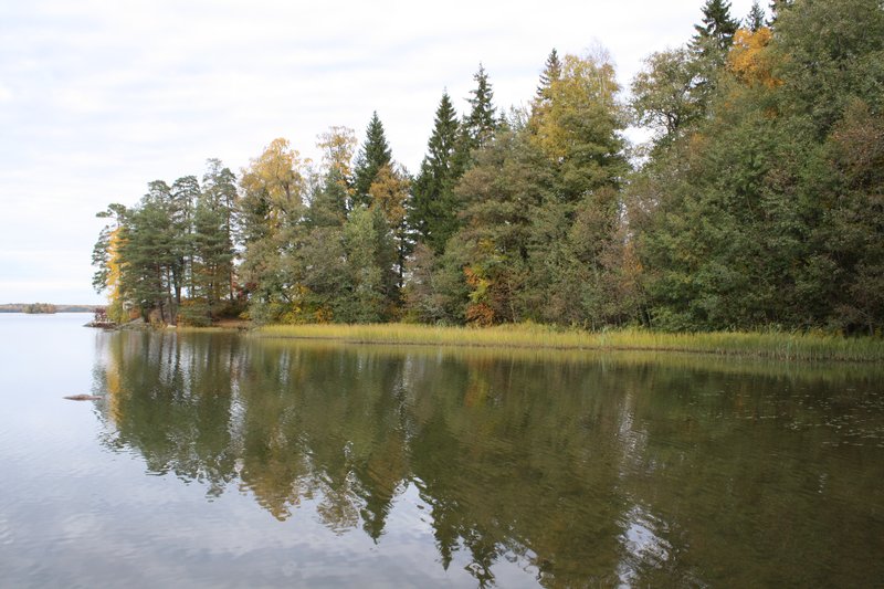 Syksyinen Bodominjärvi.
